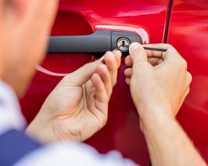 Emergency-Key-Needs-Or-Emergency-Key-Service